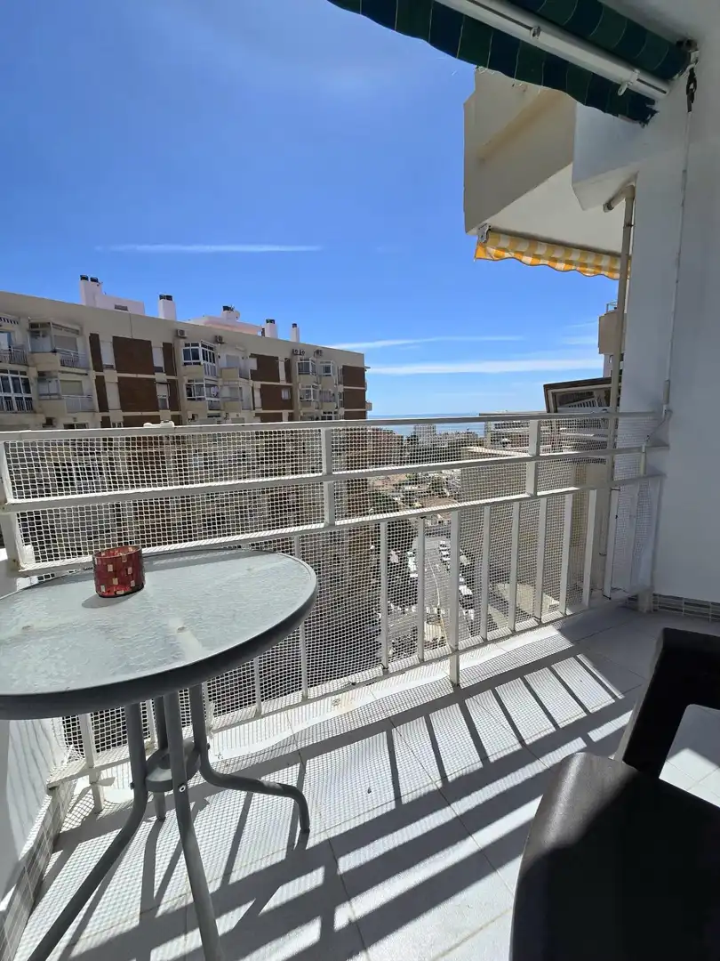 Terrasse von Wohnung zum Verkauf in Benalmádena mit Privatgarten, Möbliert und Gemeinschaftspool