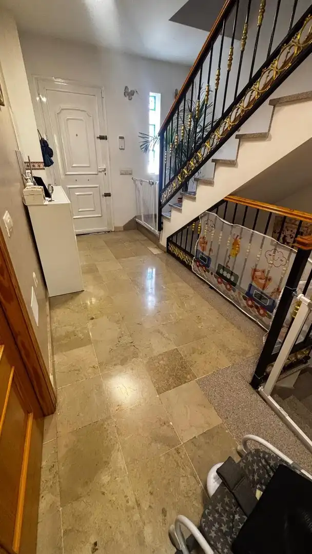 Triplex avec terrasse à vendre à Berja