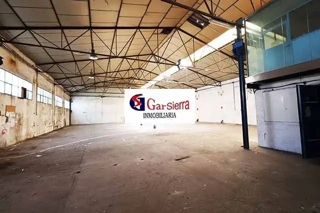 Nave industrial en venta en Camarma de Esteruelas