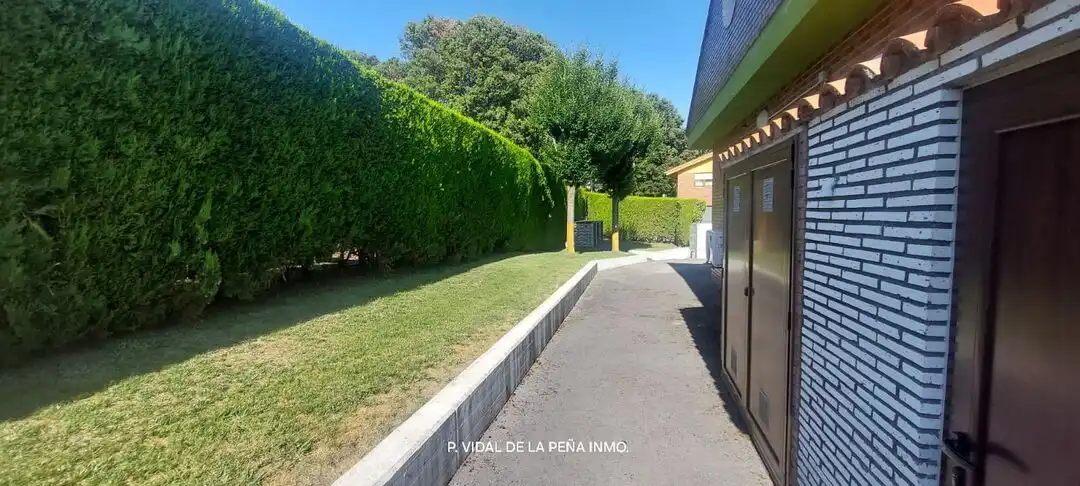 Parkplatz von Haus oder Chalet zum Verkauf in Ribamontán al Mar mit Heizung