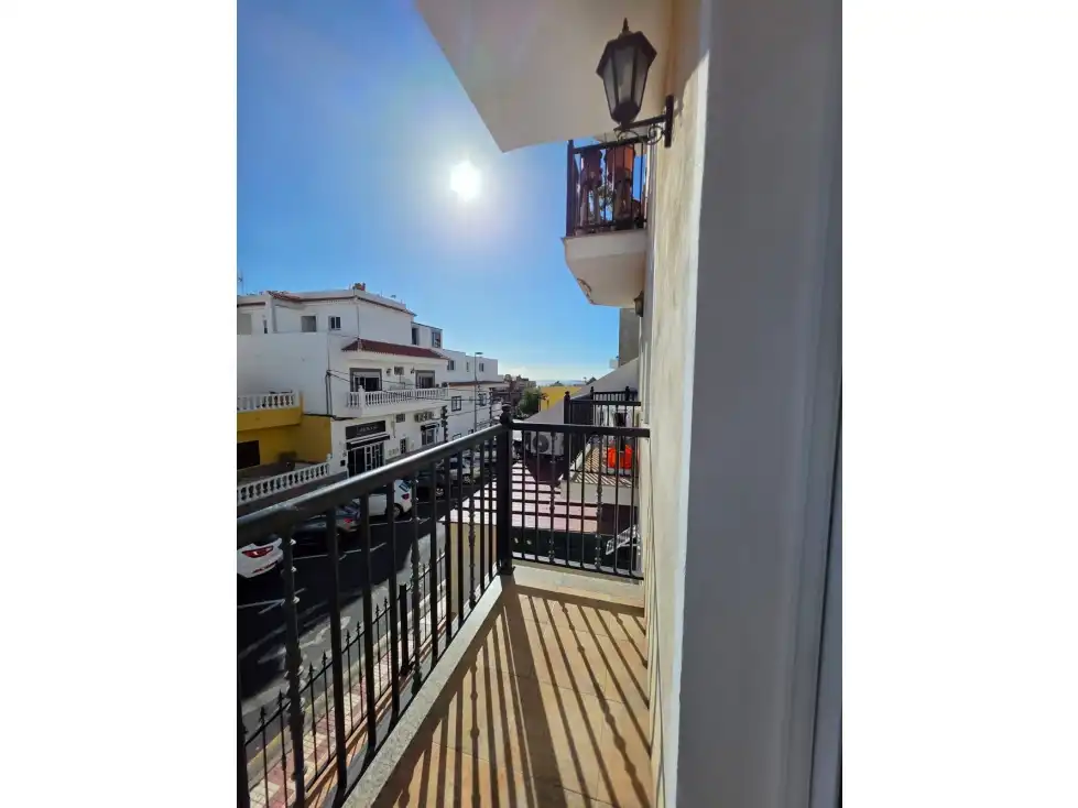 Vista exterior de Apartamento en venta en Adeje con Amueblado