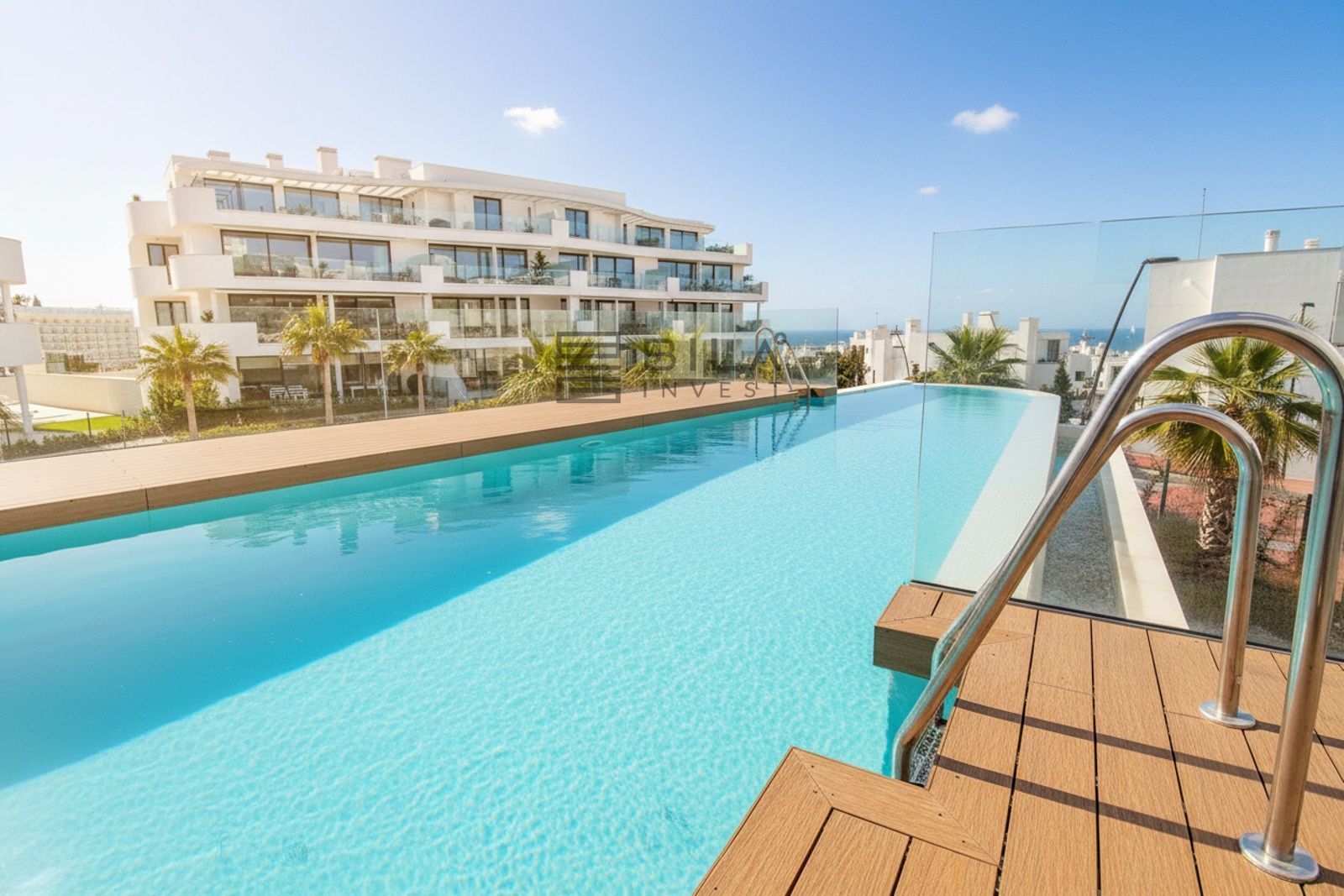 Piscina de Piso en venta en Fuengirola con Aire acondicionado, Terraza y Trastero