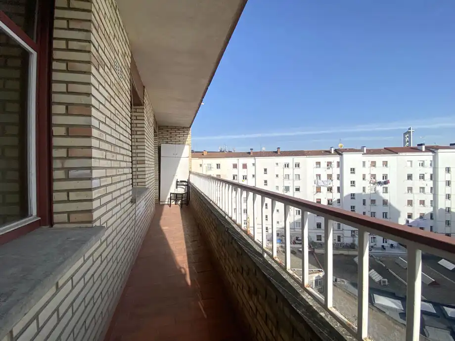 Terraza de Piso en venta en Vitoria - Gasteiz con Calefacción, Parquet y Terraza
