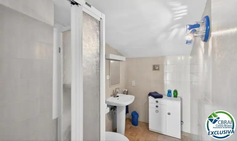 Baño de Ático en venta en Empuriabrava con Aire acondicionado, Calefacción y Terraza