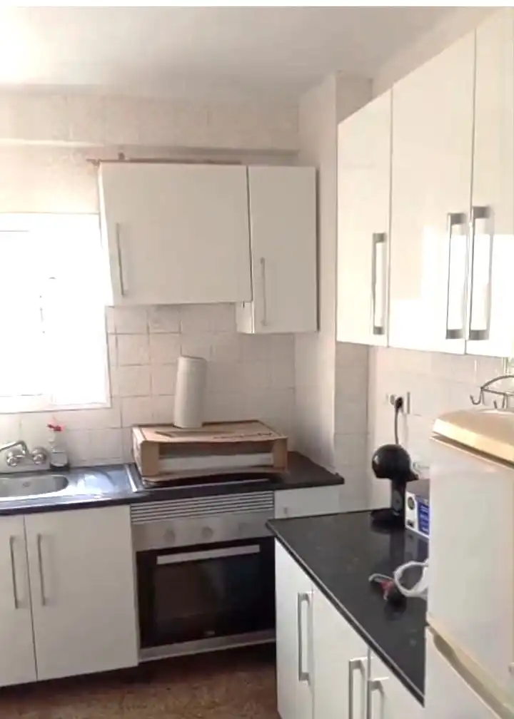 Küche von Wohnung zur Miete in Valencia mit Möbliert, Ofen und Waschmaschine