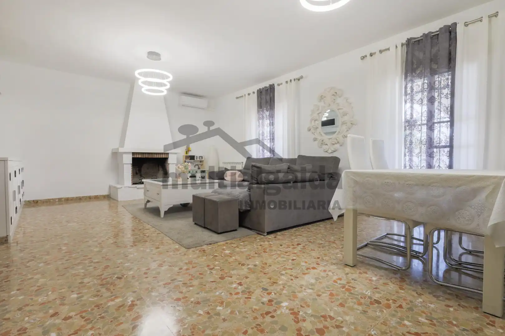 Sala d'estar de Casa o xalet en venda en Sanlúcar de Barrameda amb Jardí privat, Terrassa i Traster