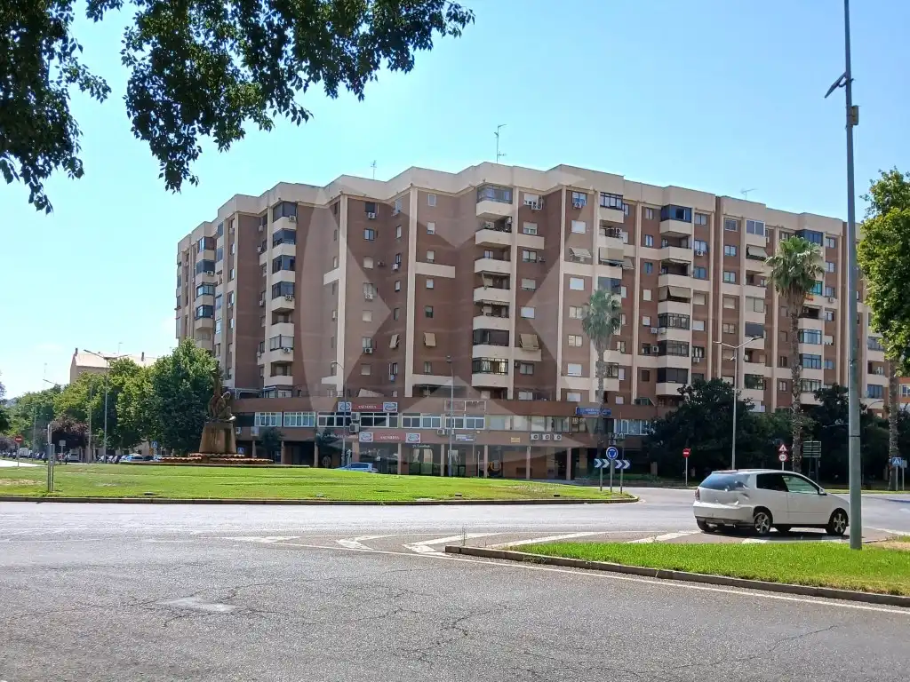Exterior view of Garage for rent in Badajoz