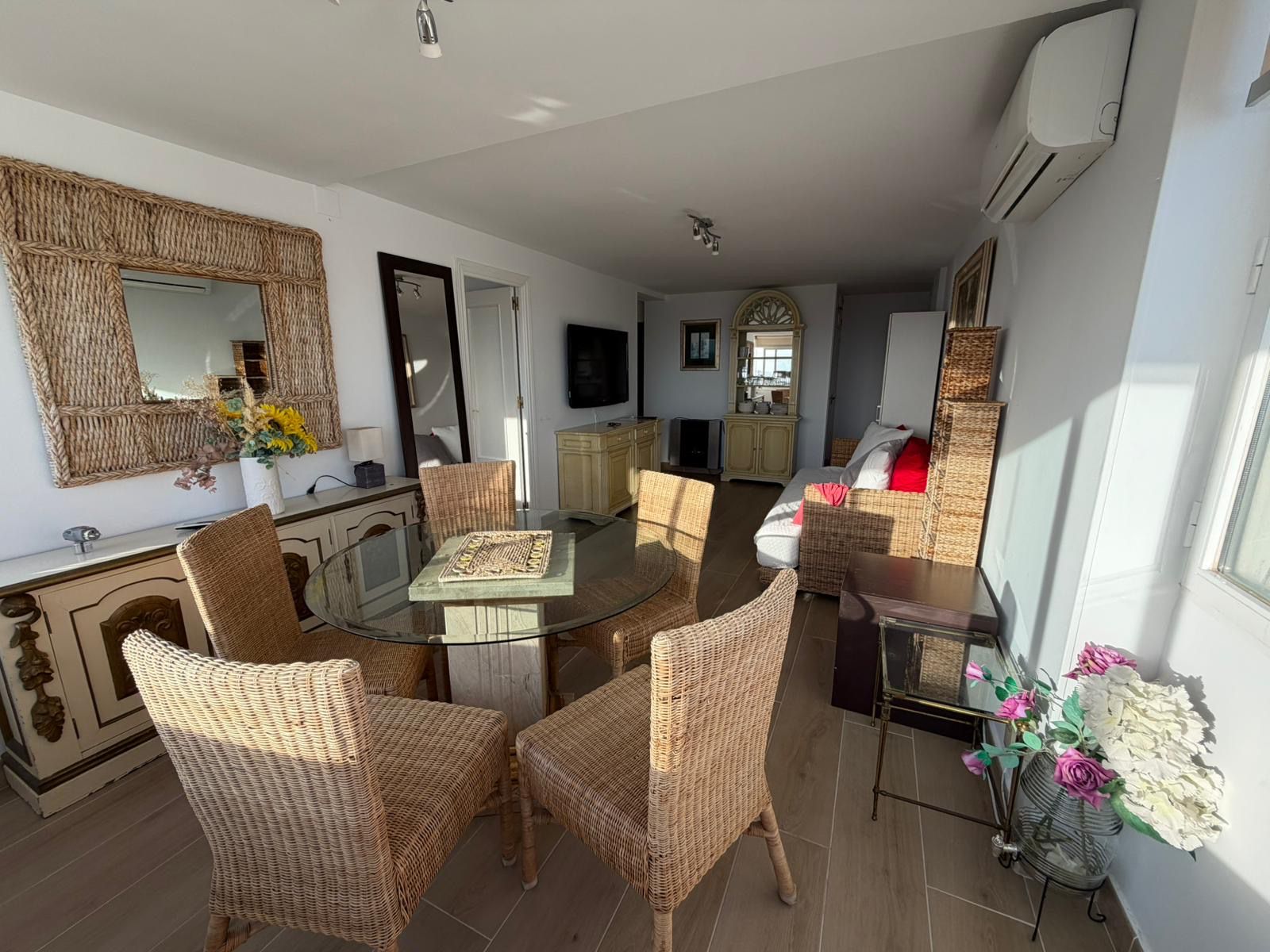 Dining room of Flat to rent in Estepona  with Air Conditioner, Furnished and Oven