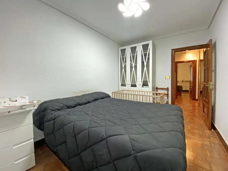 Habitación de Piso en venta en Vitoria - Gasteiz con Calefacción, Parquet y Terraza