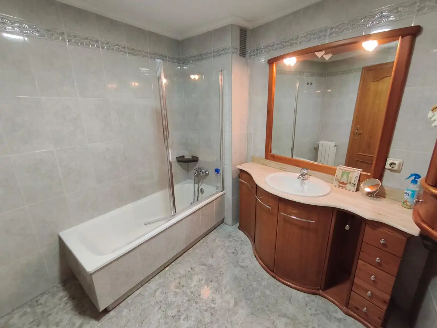 Badezimmer von Wohnung zur Miete in Albacete mit Klimaanlage, Heizung und Möbliert