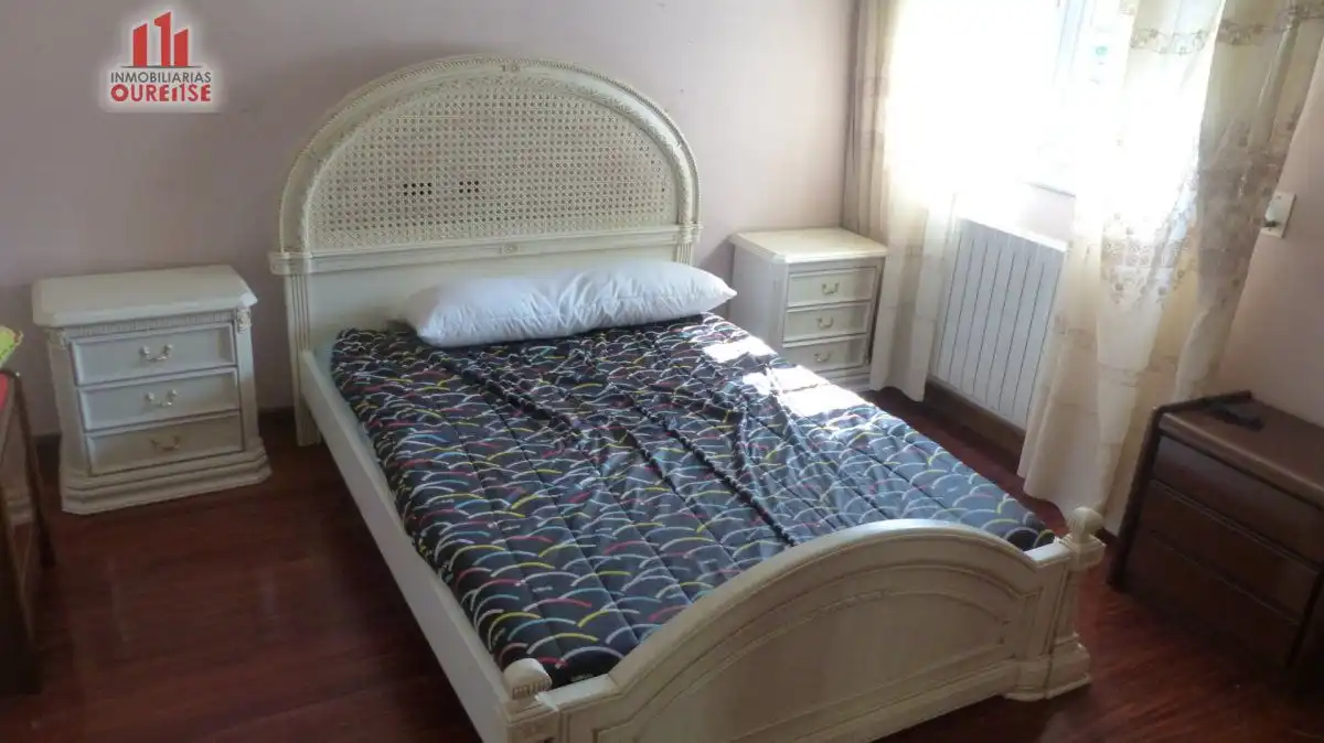 Bedroom of Houses for sale in Ourense Capital   with Heating, Terrace and Storage room