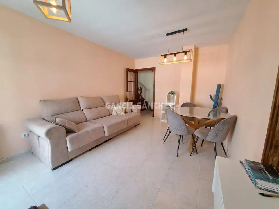 Dúplex en venta en Boiro con Calefacción, Amueblado y Balcón