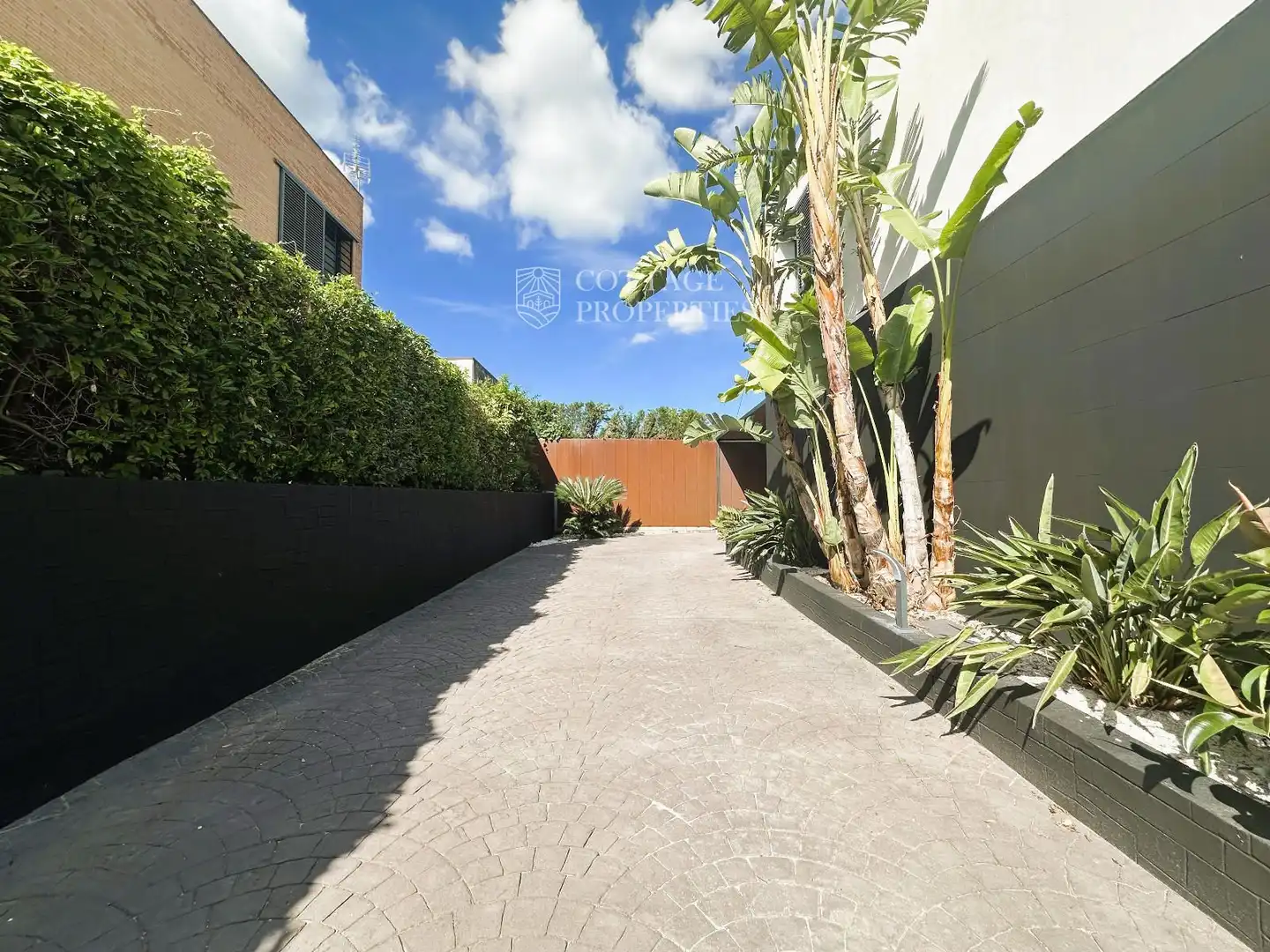 Vista exterior de Casa o chalet en venta en Sant Vicenç de Montalt con Aire acondicionado, Calefacción y Piscina