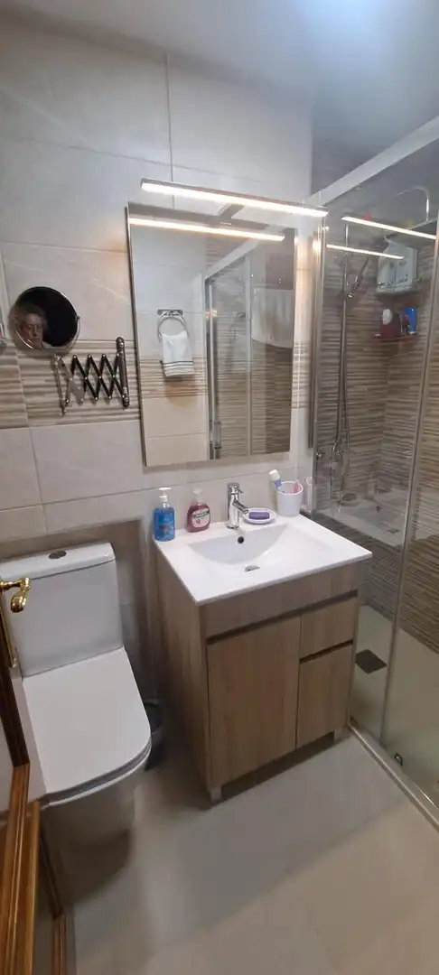 Bathroom of Flat for rent in Salamanca  with Heating, Terrace and Furnished