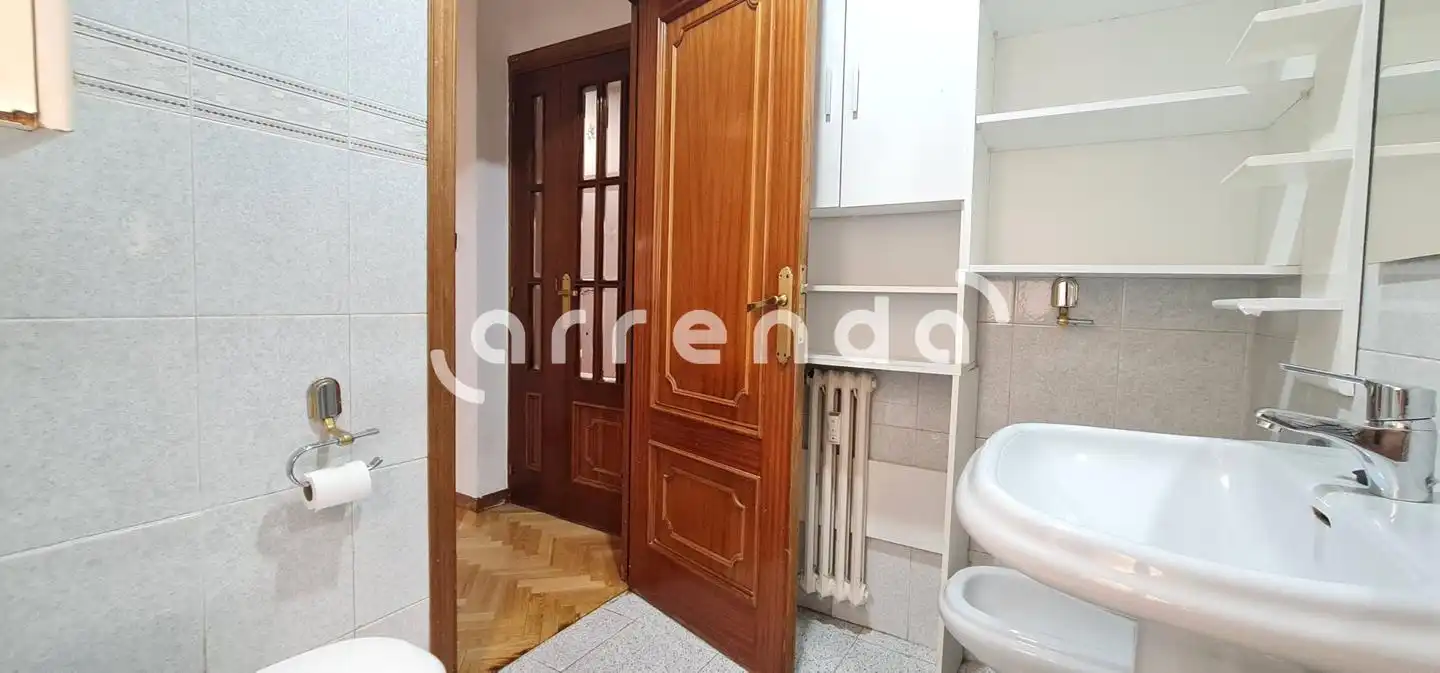 Bedroom of Flat for rent in Madrid  with Heating and Parquet flooring