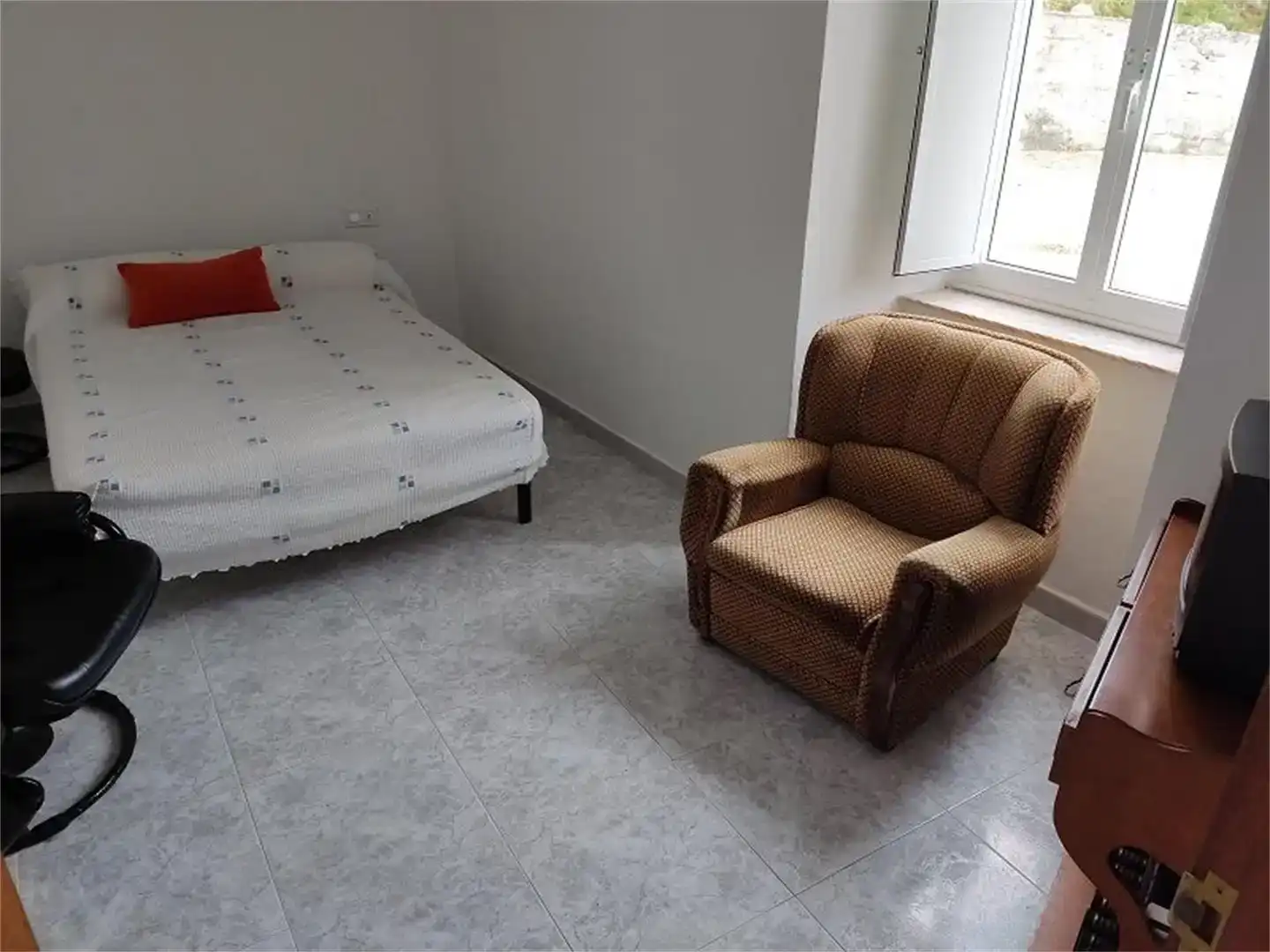 Habitación de Casa o chalet de alquiler en Xove con Jardín privado, Trastero y Amueblado