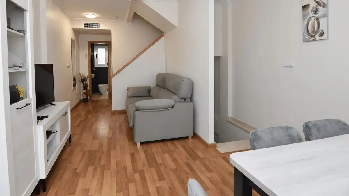 Casa o xalet en venda en Daya Vieja amb Aire condicionat, Jardí privat i Terrassa