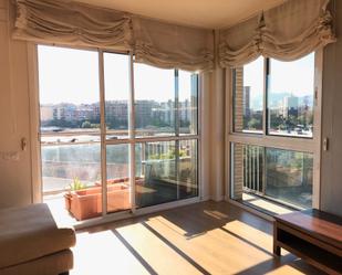 Living room of Flat to rent in  Barcelona Capital  with Heating, Parquet flooring and Oven