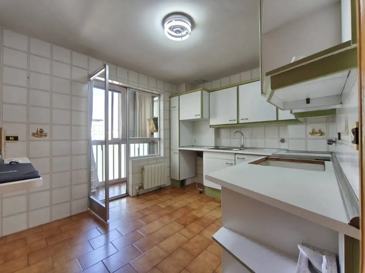Cuina de Pis en venda en Burgos amb Calefacció, Parquet i Terrassa