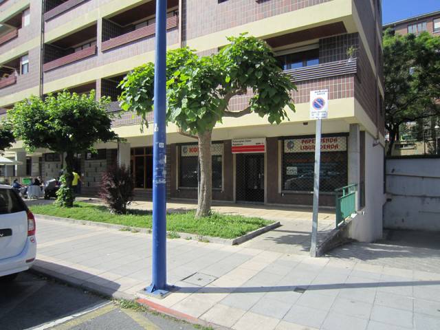 Local comercial en Alquiler en Aita Elorriaga Kalea en Mungia