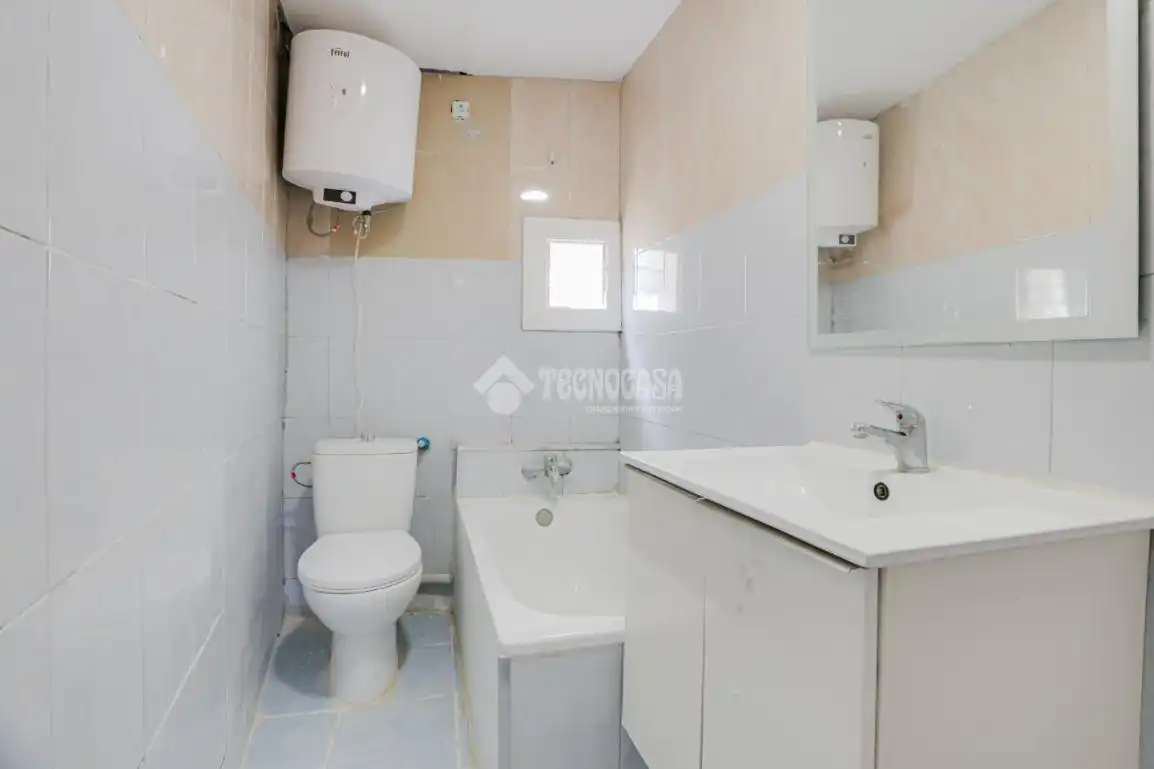 Baño de Piso en venta en Gavà
