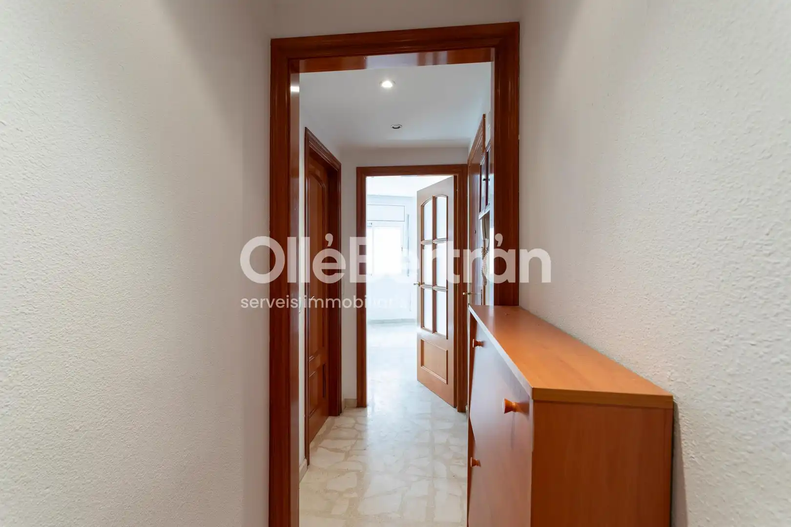 Piso en venta en Barcelona con Calefacción, Horno y TV