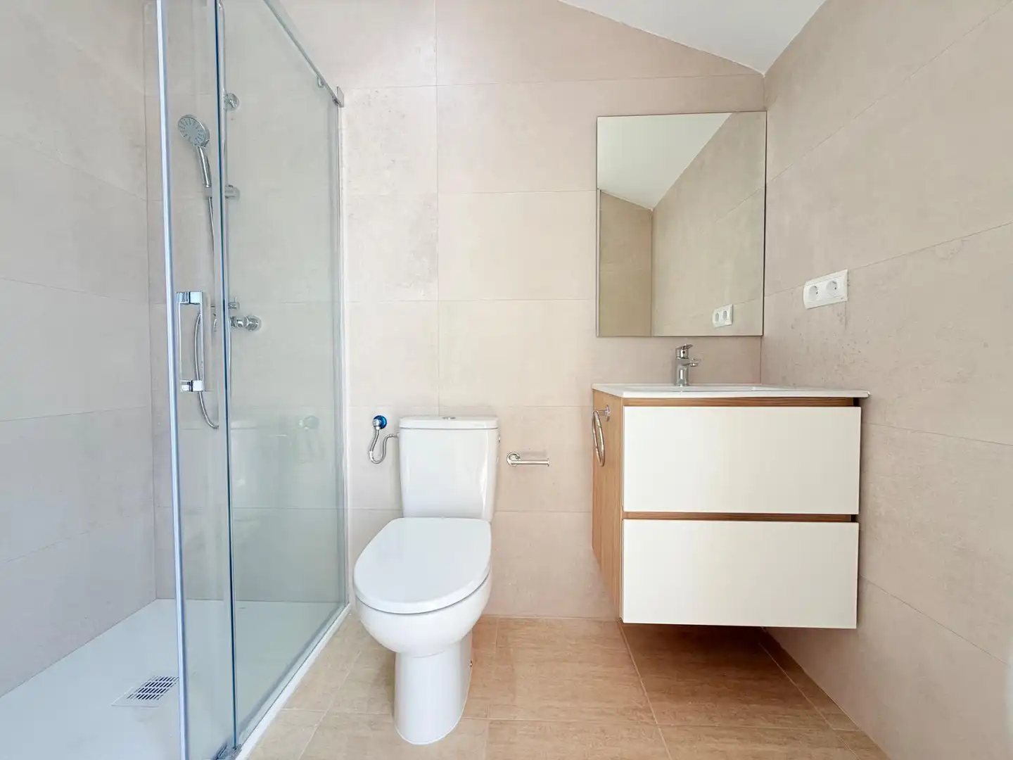 Bathroom of Attic for sale in Deltebre  with Terrace and Balcony