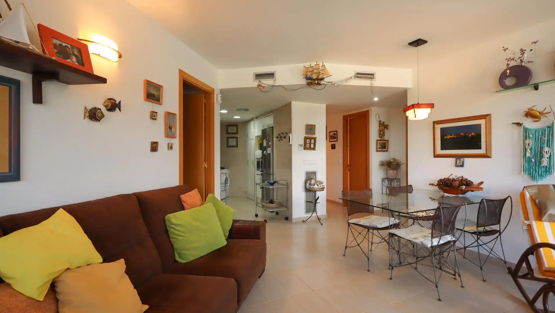 Living room of Flat for sale in Llançà  with Heating, Terrace and Furnished