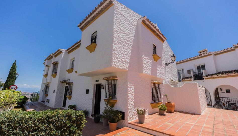 Foto 1 de Casa adosada en venda a Avenida de Los Botijos, Los Nadales - Tio Charles, Málaga