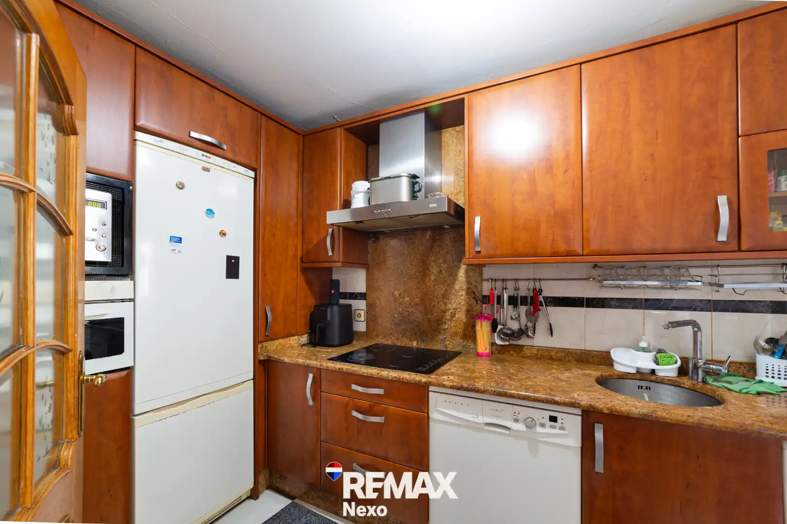 Kitchen of Flat for sale in Benavente  with Heating, Parquet flooring and Furnished