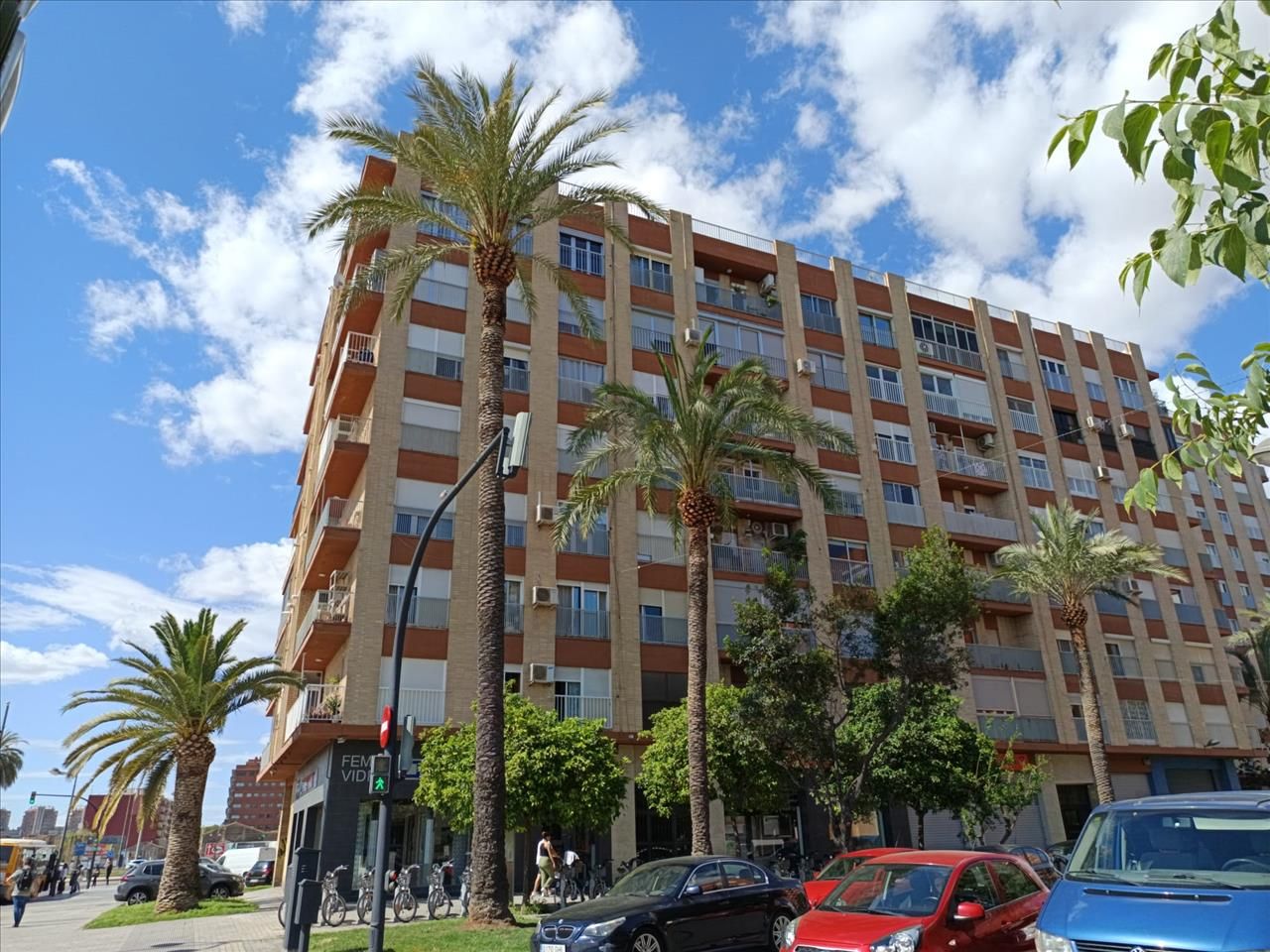 Exterior view of Garage for sale in  Valencia Capital