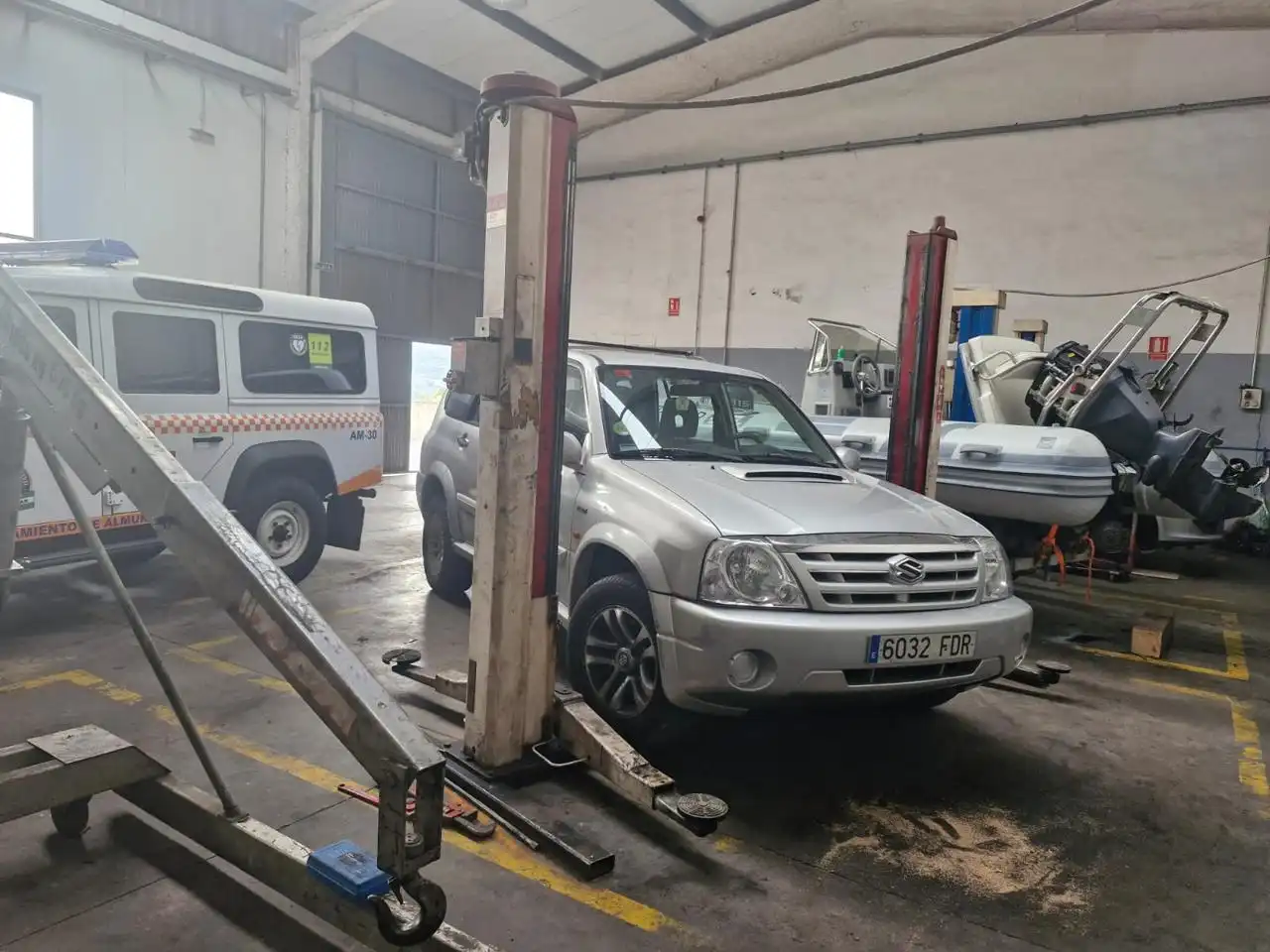 Parkplatz von Fabrikhallen zur Miete in Almuñécar