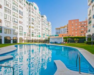 Piscina de Pis en venda en  Sevilla Capital amb Aire condicionat, Jardí privat i Parquet