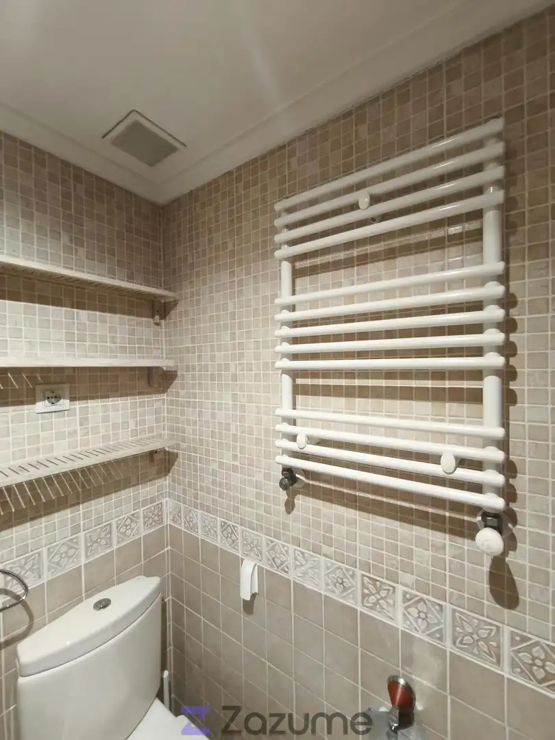 Badezimmer von Wohnungen zur Miete in Madrid mit Klimaanlage, Heizung und Privatgarten