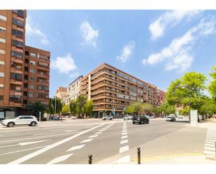 Vista exterior de Pis en venda en  Valencia Capital amb Aire condicionat, Terrassa i Balcó