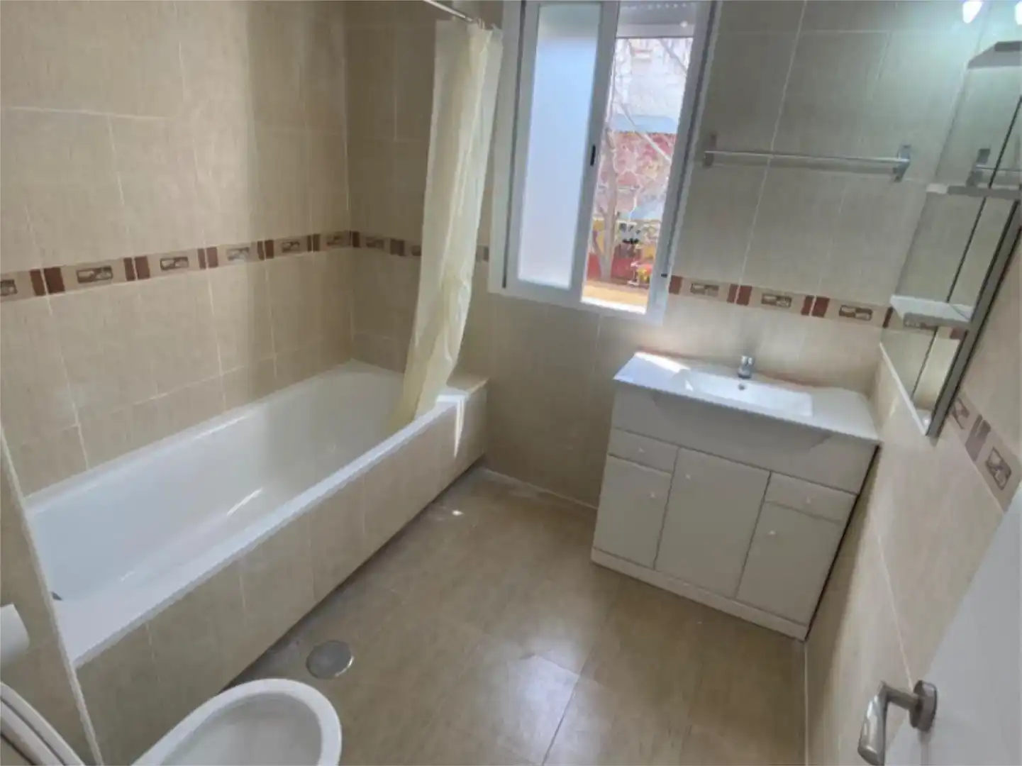Badezimmer von Wohnung zur Miete in Lominchar, Toledo