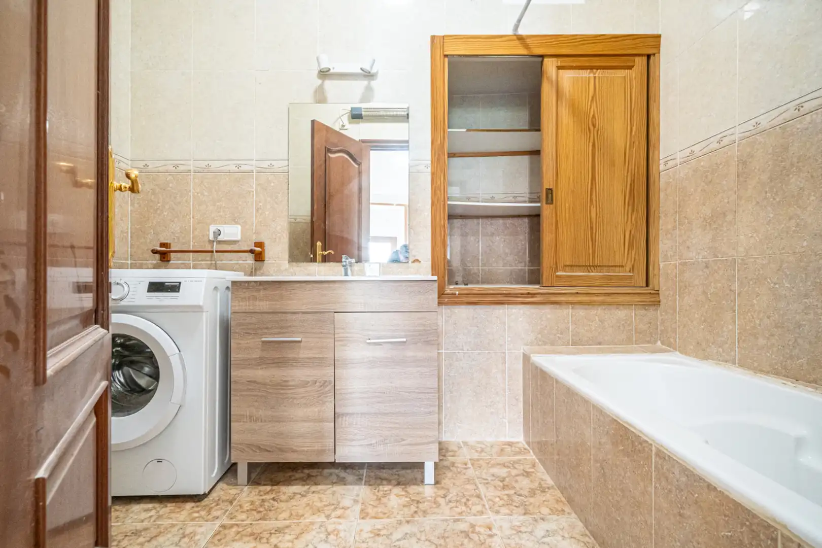 Bathroom of Buildings for sale in Porreres