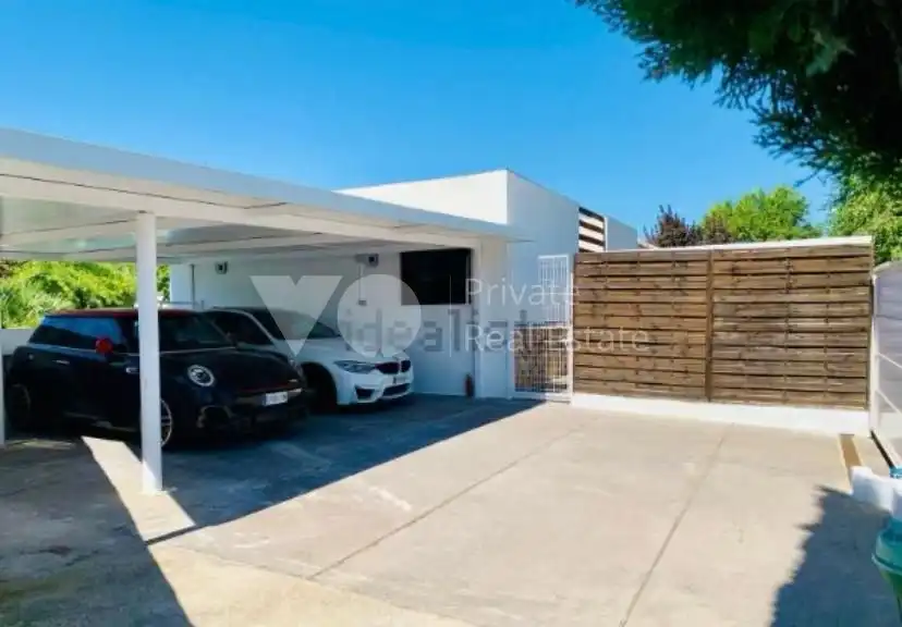 Vista exterior de Casa o chalet en venta en Villanueva del Pardillo con Aire acondicionado, Calefacción y Jardín privado