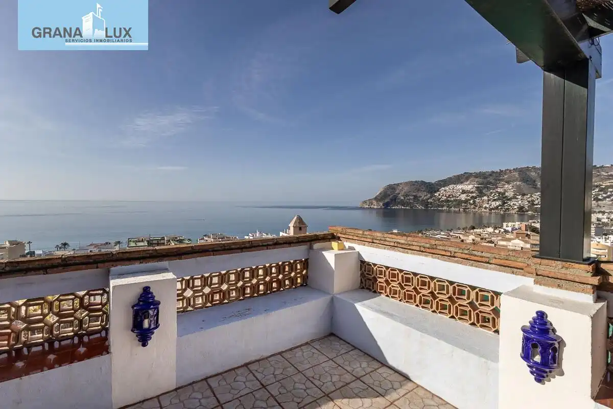 Exterior view of Houses for sale in Almuñécar  with Air Conditioner, Heating and Private garden