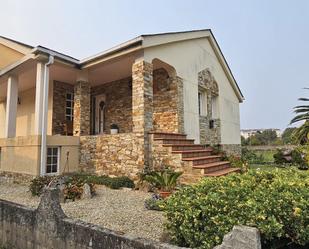 Vista exterior de Casa o xalet en venda en Viveiro amb Terrassa i Balcó