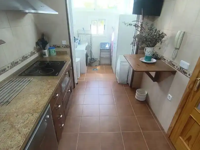 Cuina de Pis en venda en Córdoba amb Aire condicionat, Jardí privat i Traster