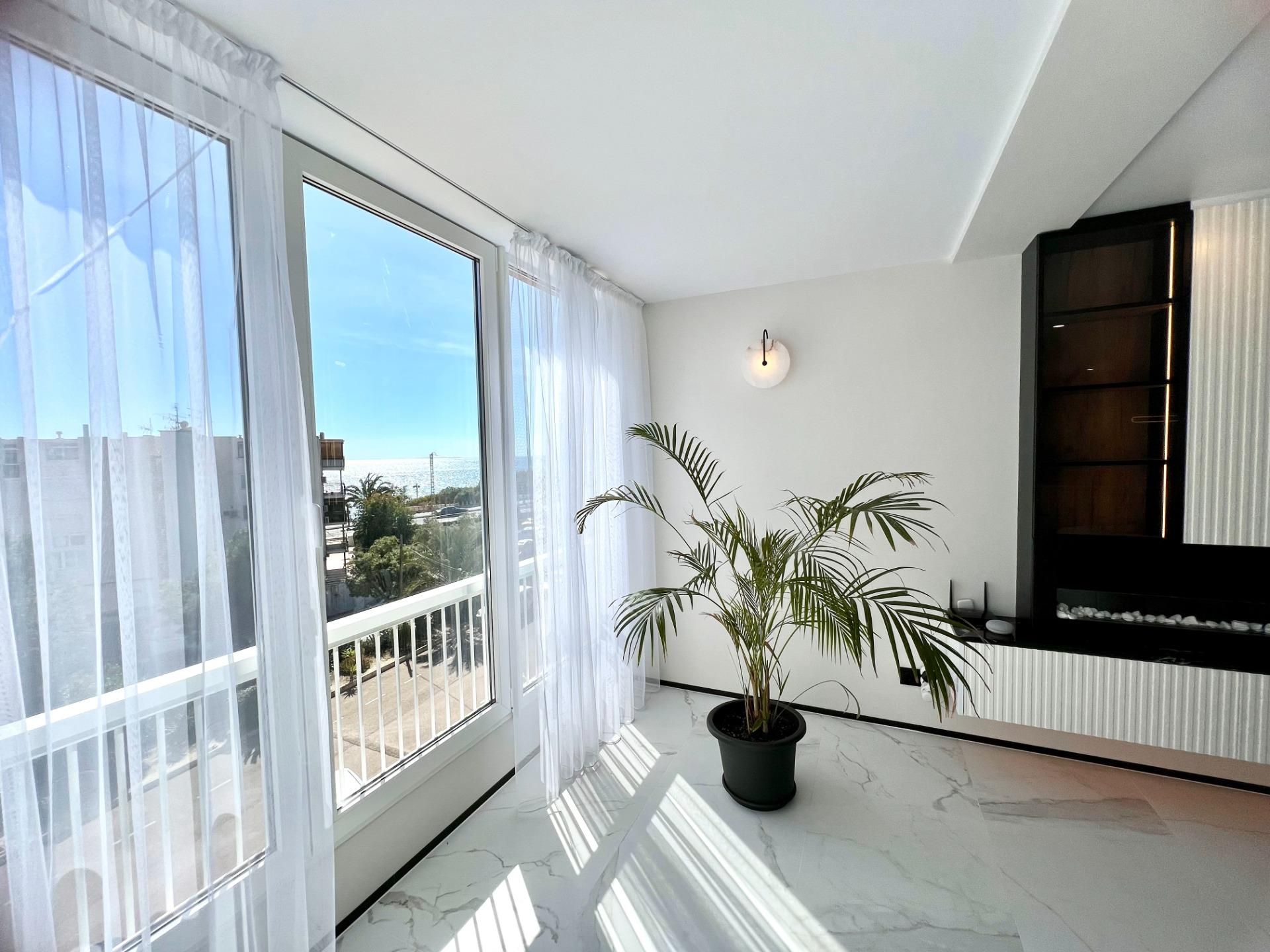 Habitación de Piso en venta en Alicante / Alacant con Aire acondicionado, Calefacción y Jardín privado