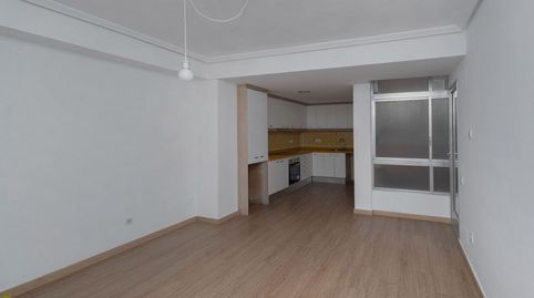 Foto 3 de Piso en venta en Av de Ramón y Cajal, Ensanche - Diputación, Alicante / Alacant