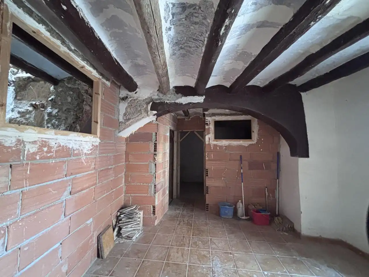 Country house zum Verkauf in La Baronia de Rialb