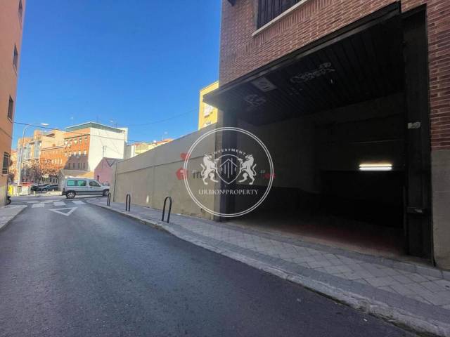 Garaje en Venta en De La Miosotis en Valdeacederas