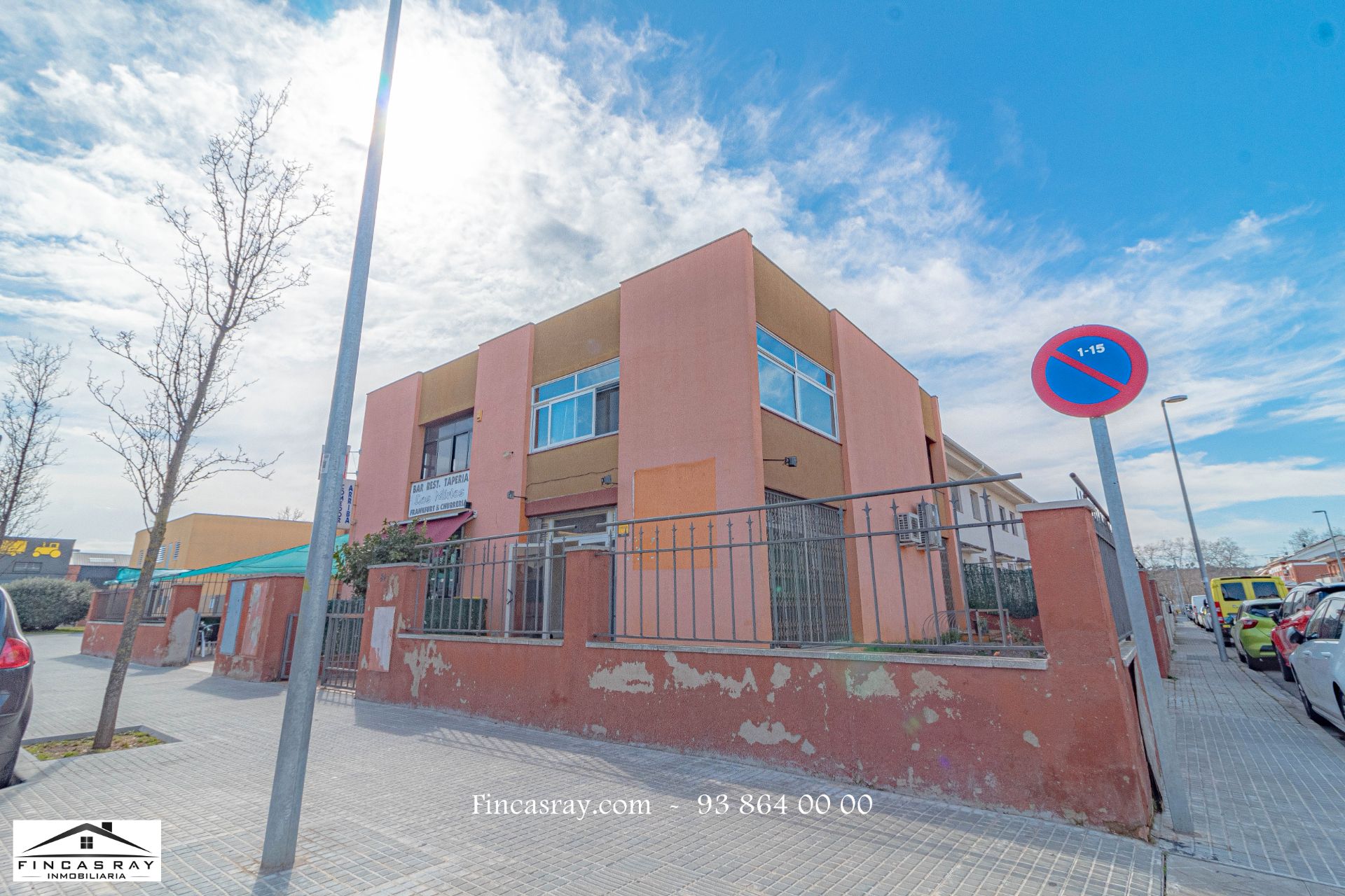 Local de lloguer a Carrer de Folch i Torres, 45