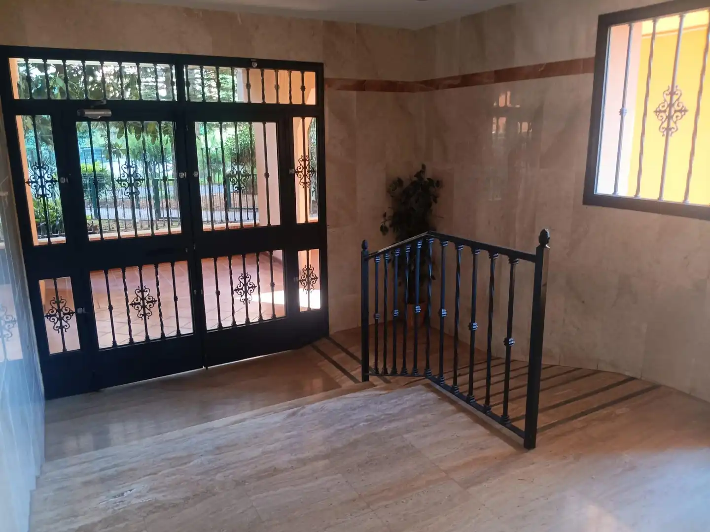 Flat for sale in Sevilla  with Air Conditioner, Parquet flooring and Terrace