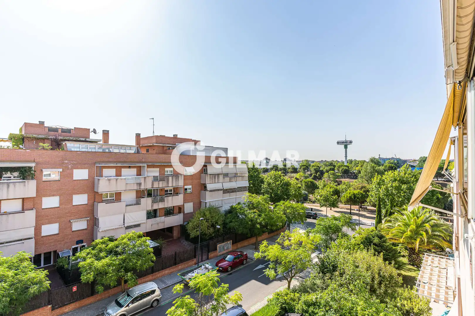 Vista exterior de Dúplex en venda en Pozuelo de Alarcón amb Calefacció, Jardí privat i Traster