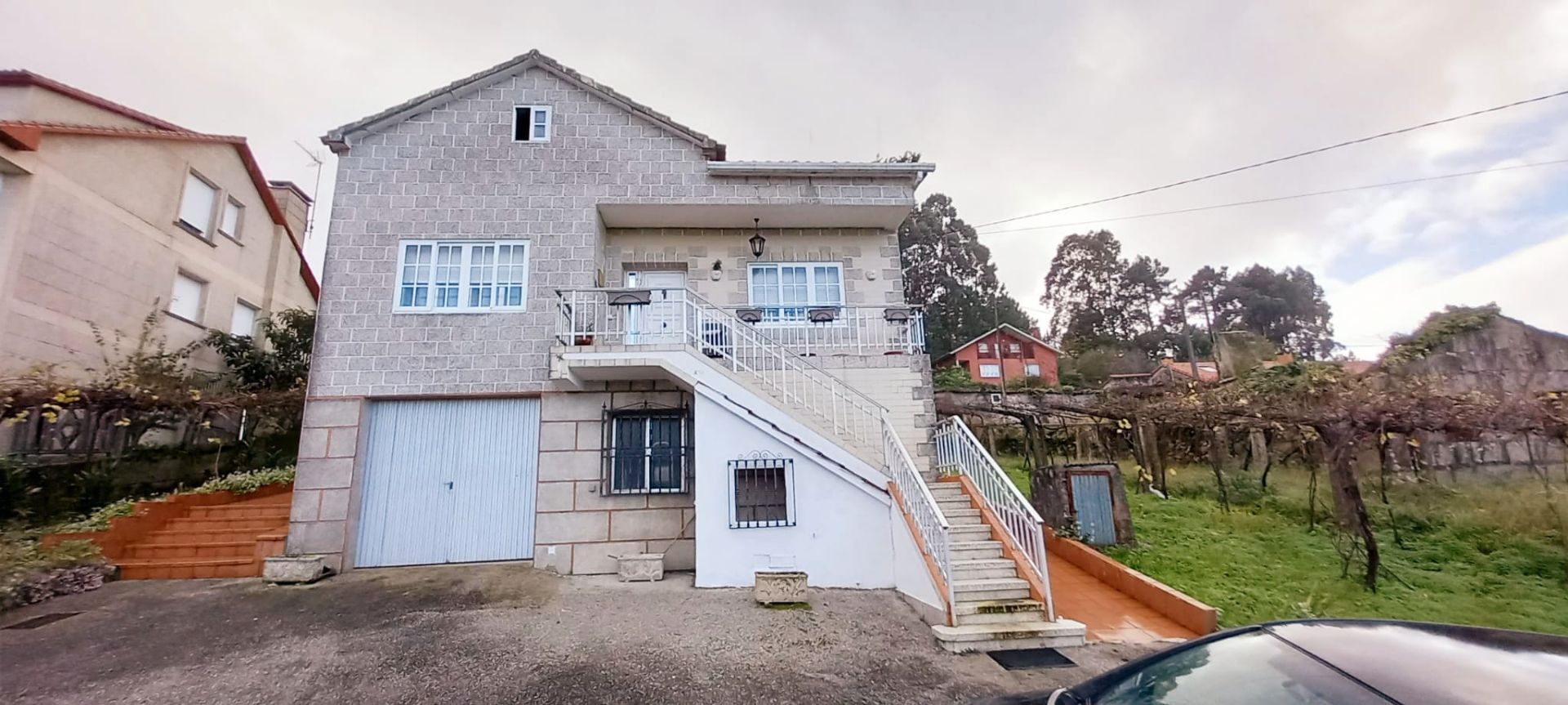 Exterior view of House or chalet for sale in Vilagarcía de Arousa  with Heating, Private garden and Terrace
