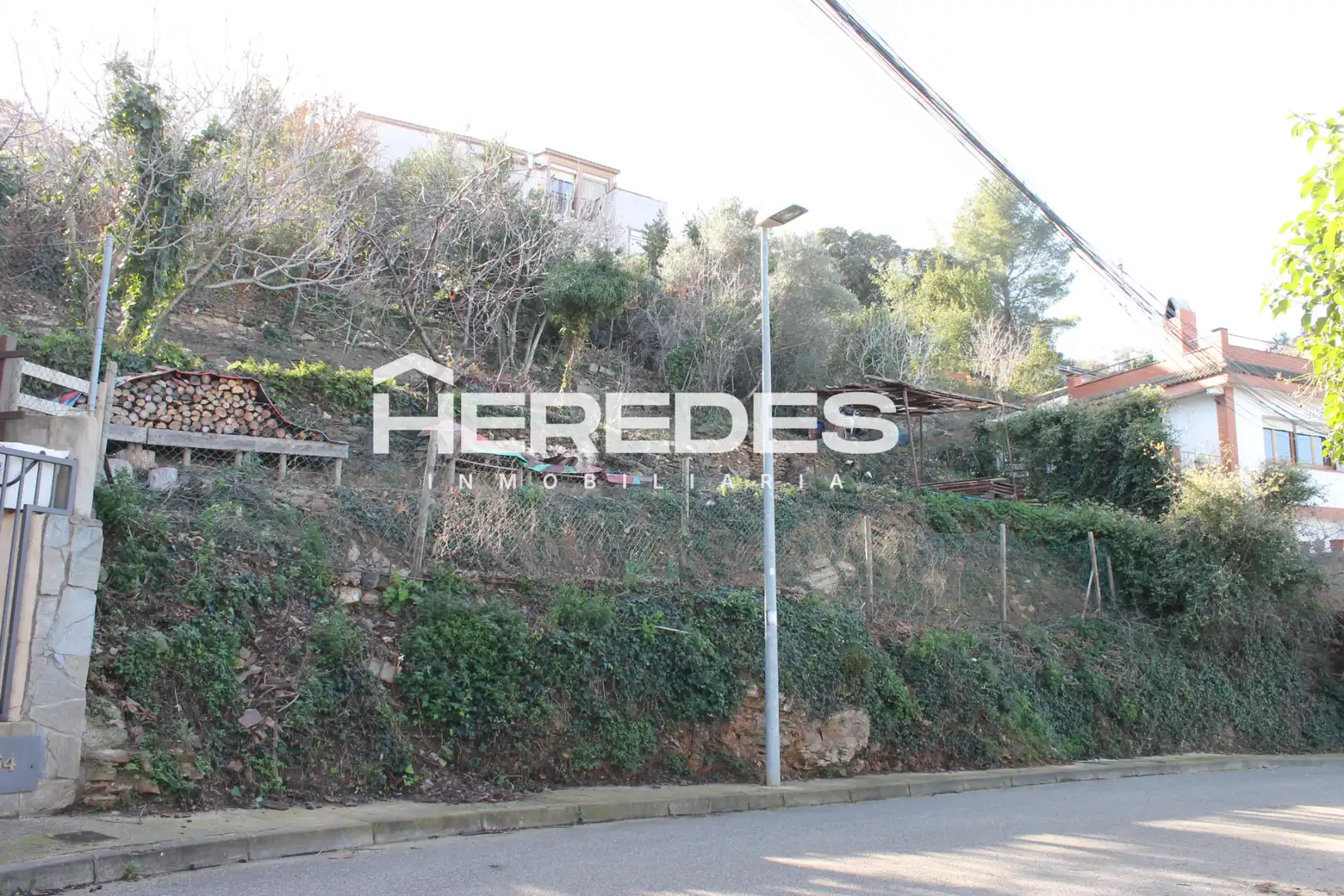 Terreno residencial en venta en Carrer de la Ginesta 50